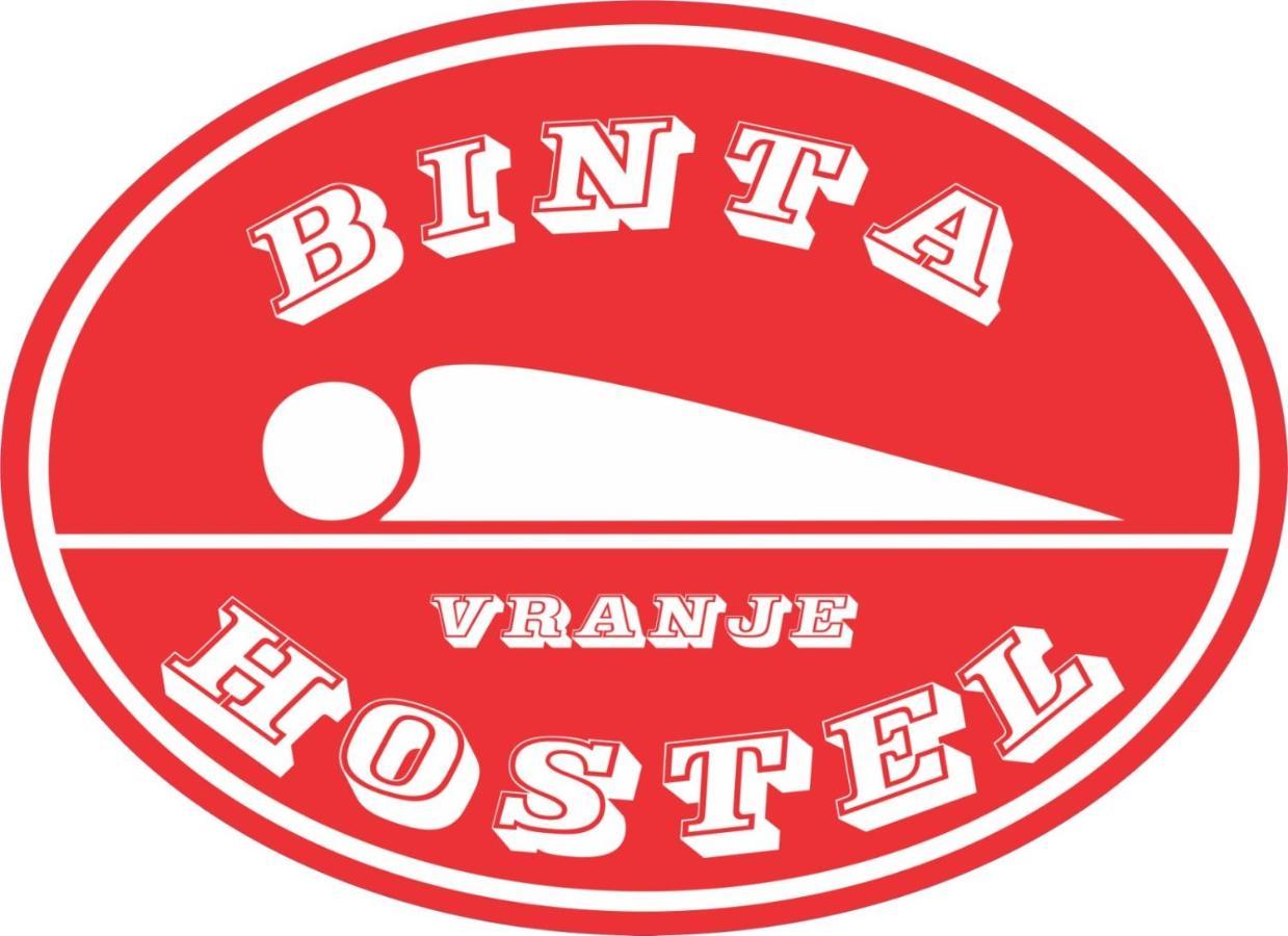 Binta Hostel Враня Екстериор снимка